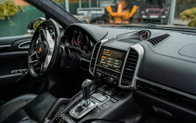Porsche Cayenne cena 199900 przebieg: 126000, rok produkcji 2015 z Szczecin małe 497